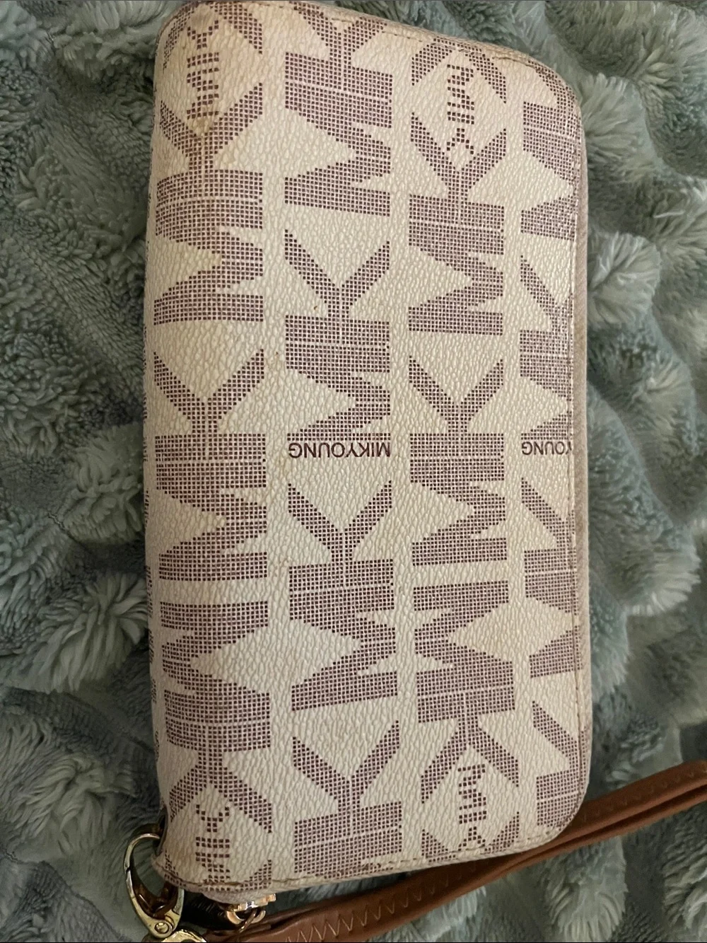 MIK YOUNG Cream and Light Pink Logo Zip Wallet Wristlet
